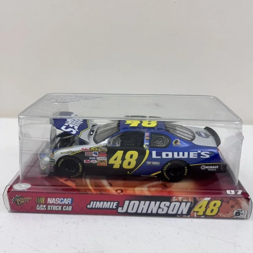 2007 Jimmie Johnson #48 Lowe's Monte Carlo 1:24 Stock Car Winners Circle